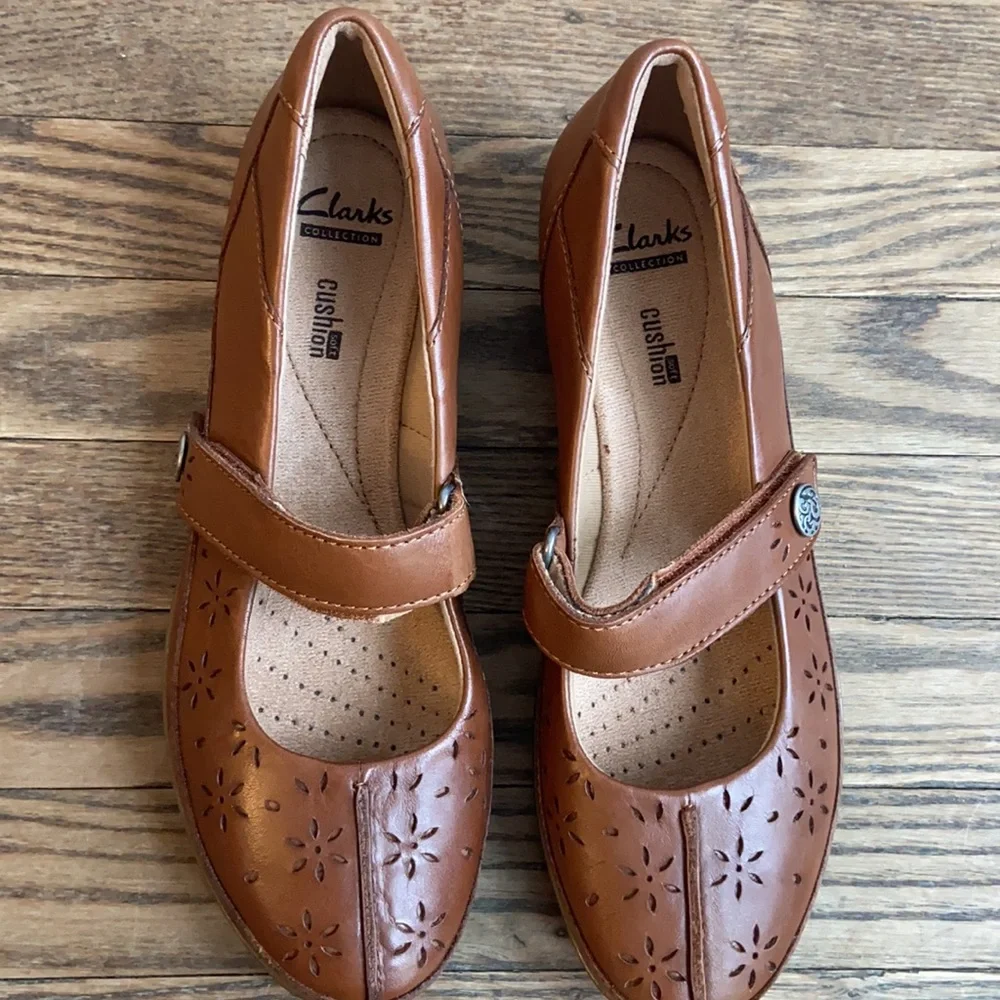 Clarks Tan Leather Mary Jane Flats
